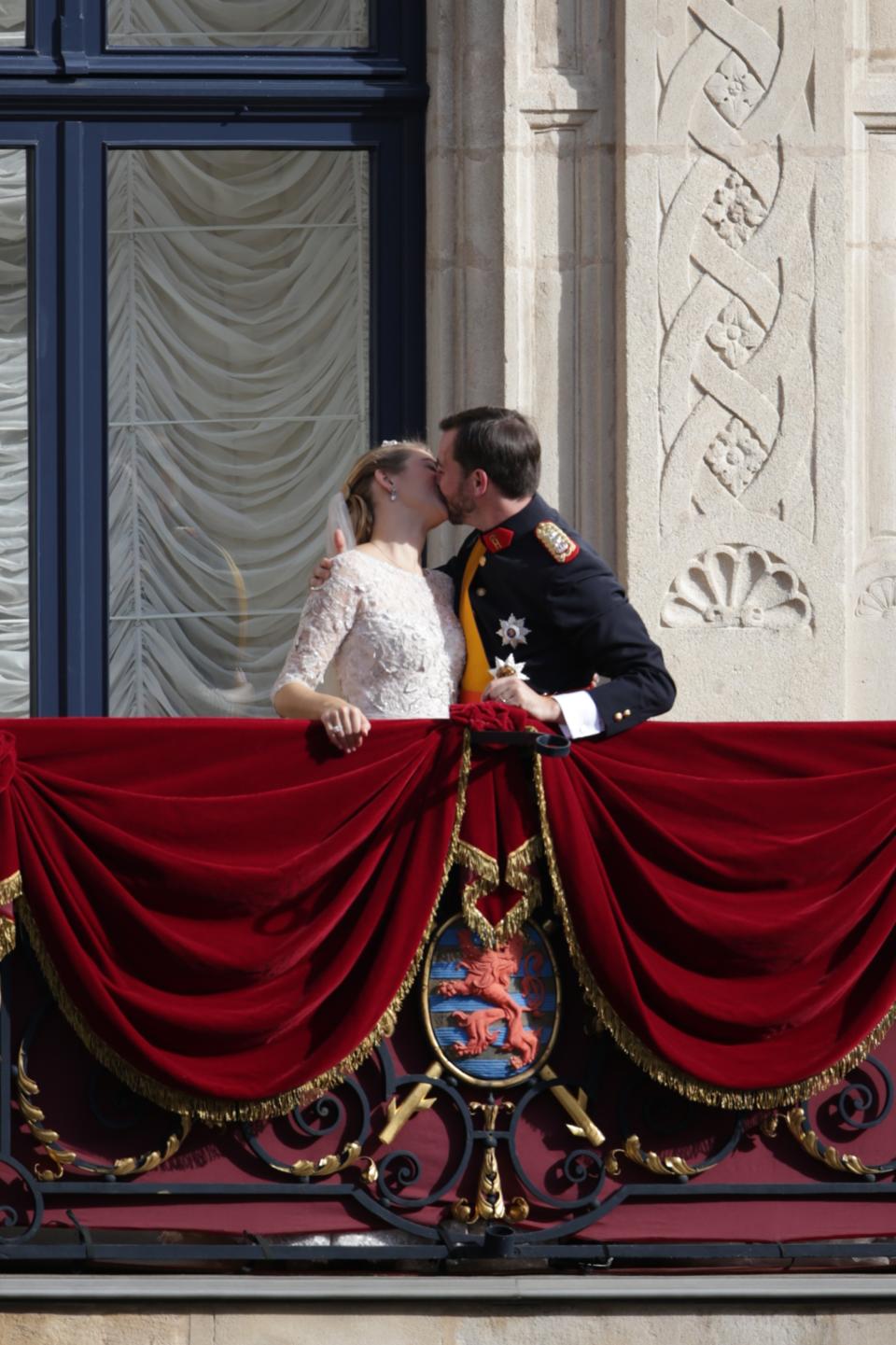 LUXEMBOURG - OCTOBER 20: (NO SALES, NO ARCHIVE) In this handout image provided by the Grand-Ducal Court of Luxembourg, Princess Stephanie of Luxembourg and Prince Guillaume of Luxembourg kiss on the balcony of the Grand-Ducal Palace after their wedding ceremony at the Cathedral of our Lady of Luxembourg on October 20, 2012 in Luxembourg, Luxembourg. The 30-year-old hereditary Grand Duke of Luxembourg is the last hereditary Prince in Europe to get married, marrying his 28-year old Belgian Countess bride in a lavish 2-day ceremony. (Photo by Grand-Ducal Court of Luxembourg via Getty Images)