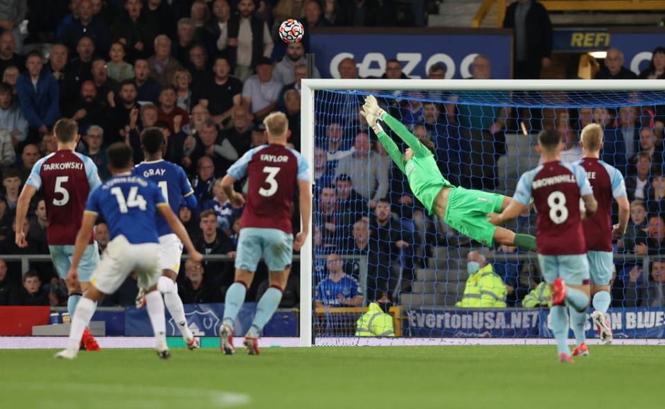 An Andros Townsend stunner was the pick of the three Everton goals. (Getty Images)