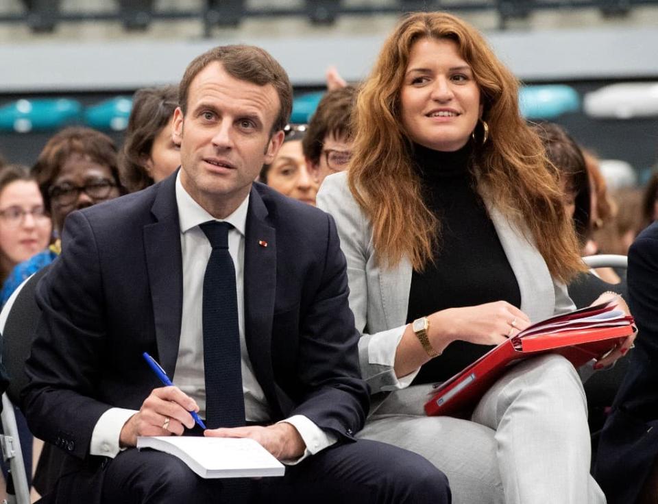 Emmanuel Macron et Marlène Schiappa à Pessac en 2019. - BFMTV