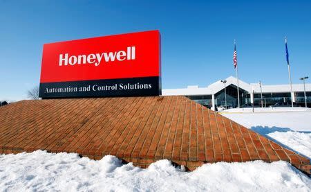 A view of the corporate sign outside the Honeywell International Automation and Control Solutions manufacturing plant in Golden Valley, Minnesota, January 28, 2010. REUTERS/ Eric Miller