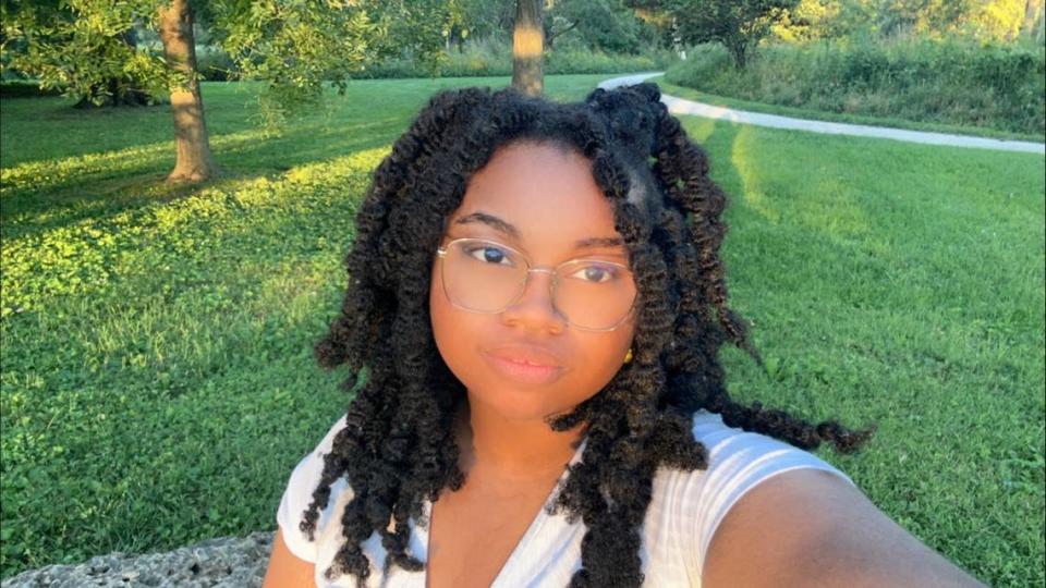 Theo Jackson from O’Fallon recently became a Gold Award Girl Scout—a designation she earned by combining her love of art with her desire to address mental health.