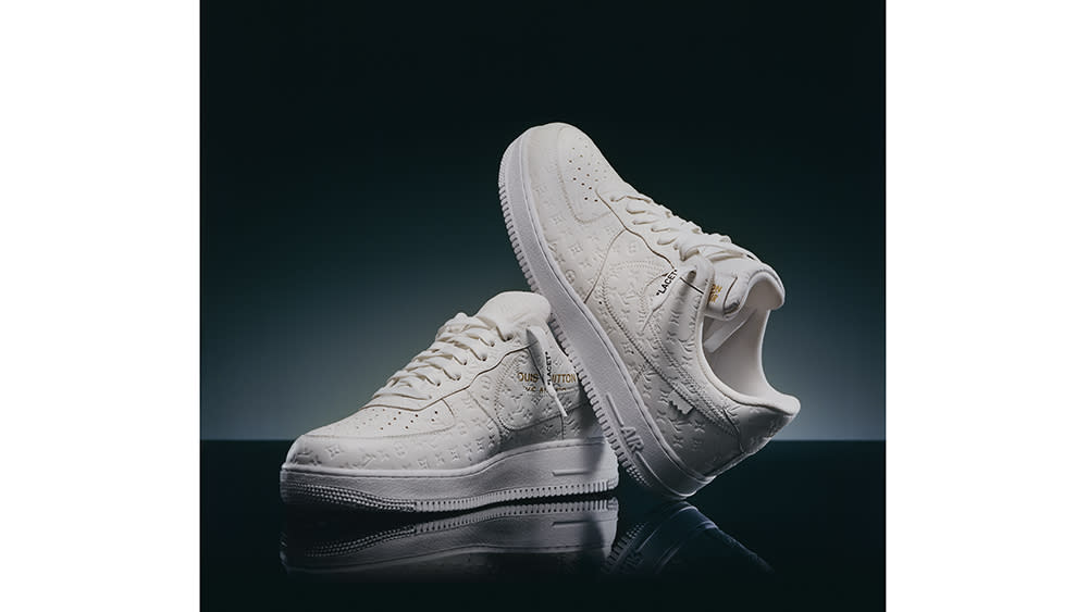 Virgil Abloh Nike x Louis Vuitton Air Force 1 Sneaker Auction Hits $25.3  Million - Bloomberg