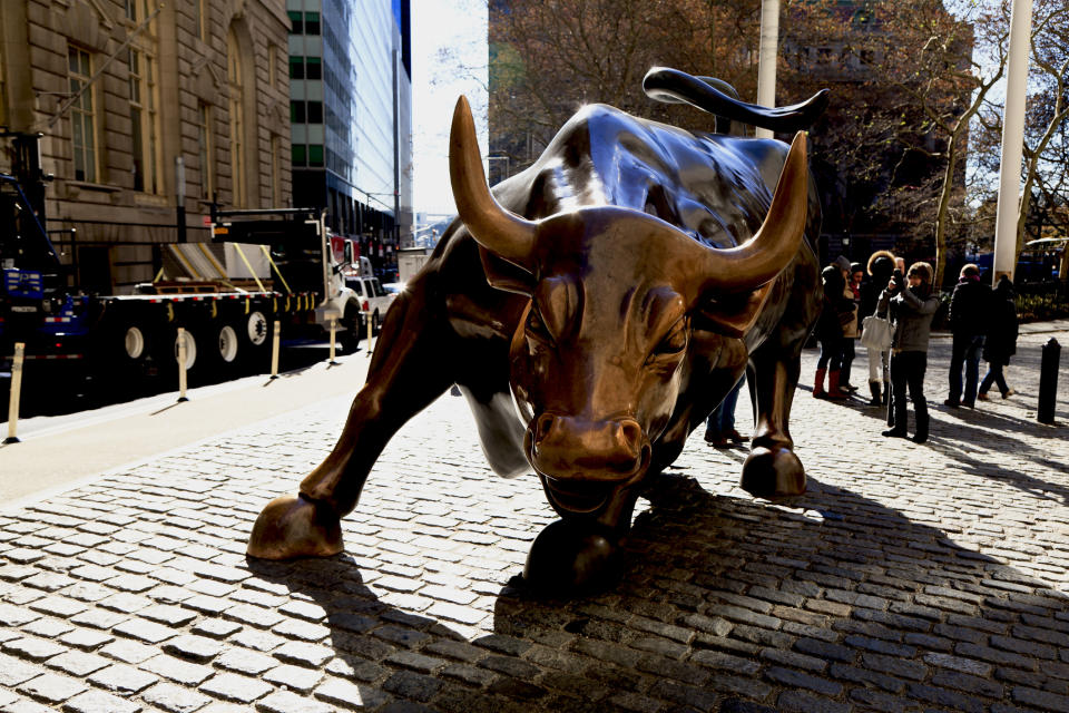 Wall Street bull statue.