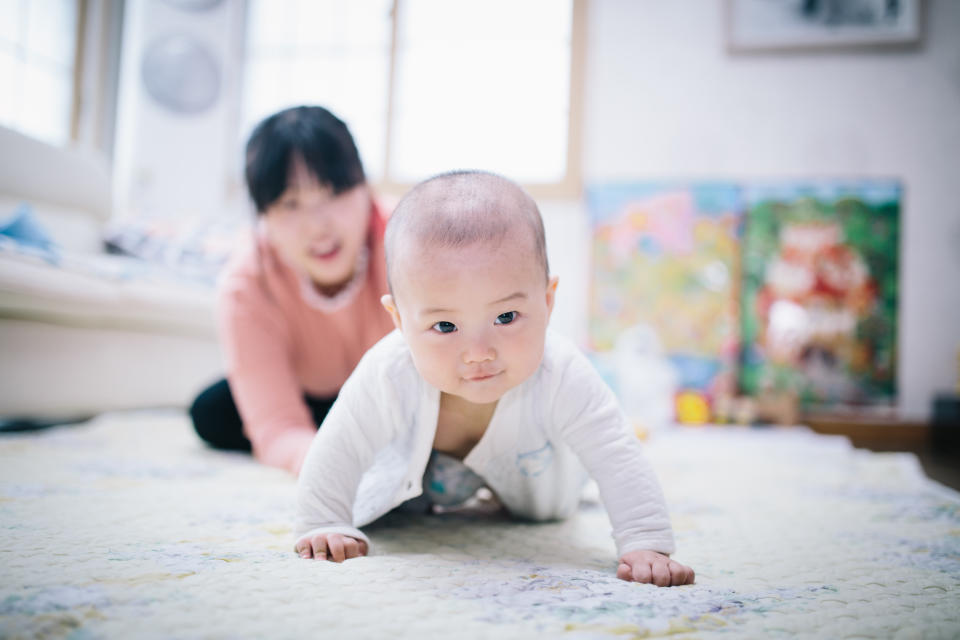 才新婚公婆就「借嬰」狂催生，網友崩潰上網求助。