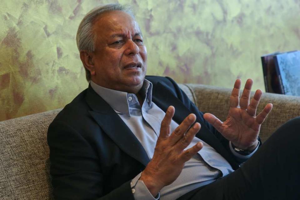 Malaysia Palm Oil Association (MPOA) chief executive Datuk Nageeb Wahab speaks to Malay Mail during an interview in Shah Alam January 11, 2020. ― Picture by Yusof Mat Isa