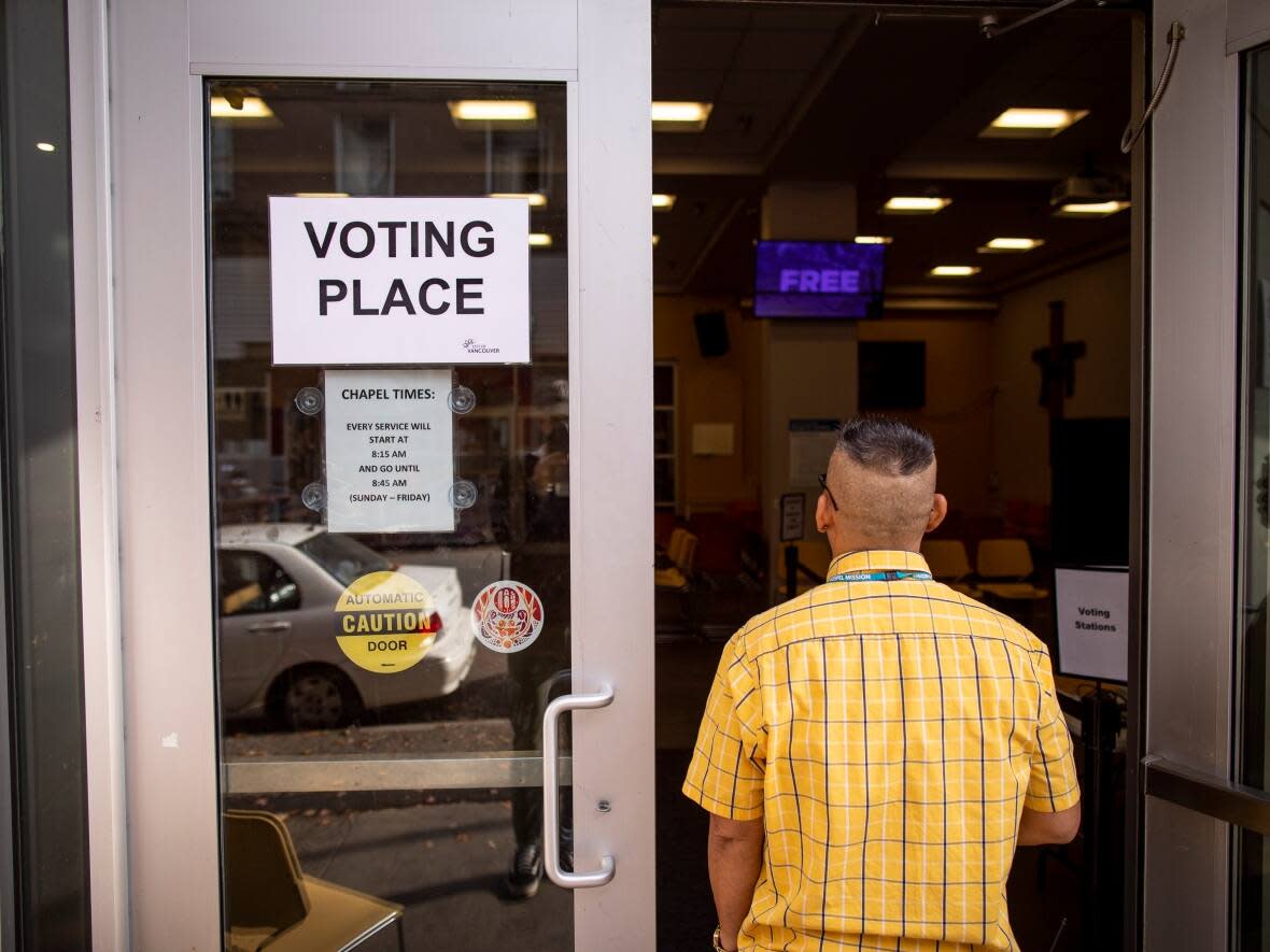 An advanced voting station is pictured at the Union Gospel Mission in the Downtown Eastside neighbourhood of Vancouver, British Columbia, on Tuesday, Oct. 4, 2022.  (Ben Nelms/CBC - image credit)