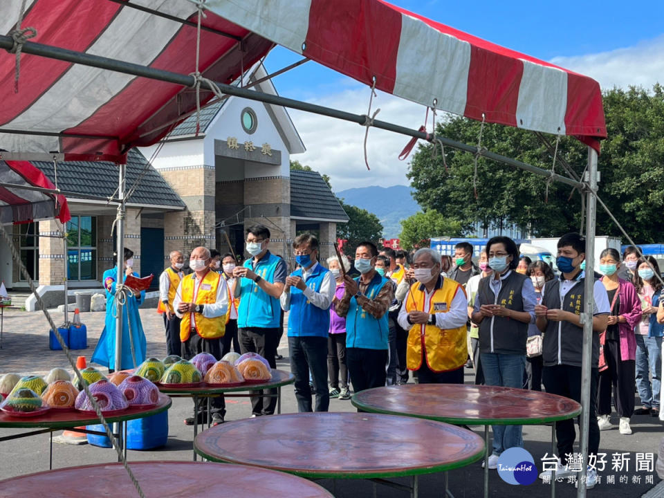 臺東縣府辦新冠疫情往生尊靈追思功德法會　迴向亡者並慰藉家屬心靈