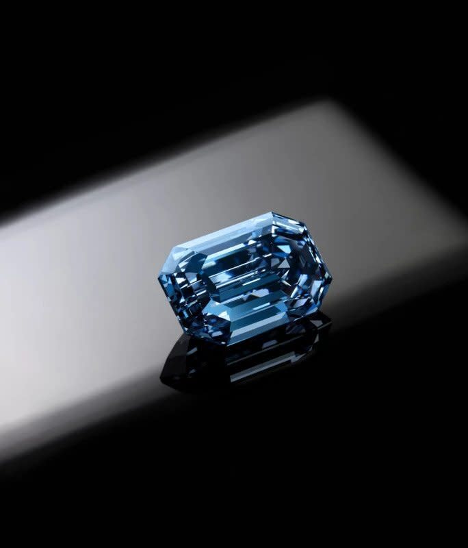 The De Beers Cullinan Blue diamond