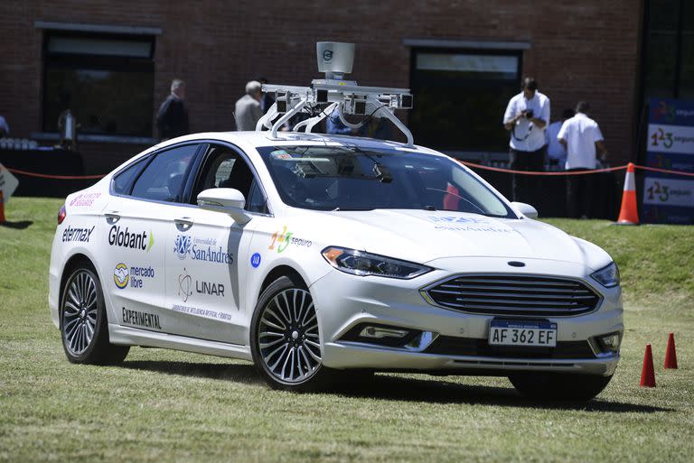 La Universidad de San Andrés presentó un proyecto para desarrollar el software que le permita a un auto transformarse en autónomo y transitar las calles sin conducción humana