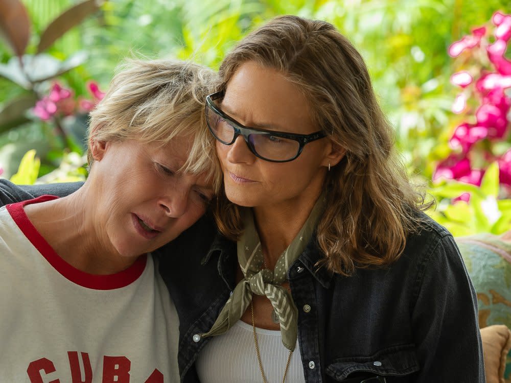 Annette Bening (l.) und Jodie Foster in "Nyad". (Bild: Kimberley French/Netflix)