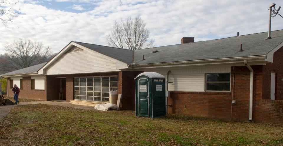 In 2013, Helen Ross McNabb Center renovated Willow Cottage on Lakeshore campus for an intensive living support program − 12 people, most of whom were longtime Lakeshore residents. ( J. MILES CARY/NEWS SENTINEL )