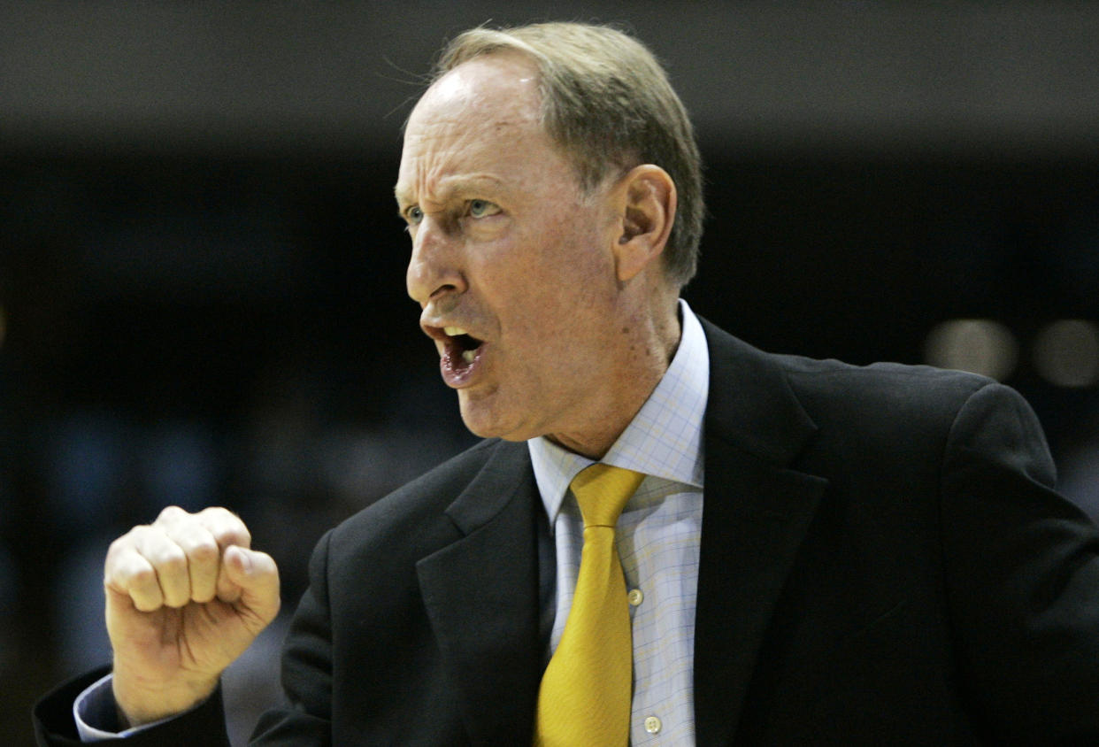 Valparaiso coach Homer Drew yells at his team during the first half of an NCAA college basketball game against North Carolina in Chapel Hill, N.C., Sunday, Nov. 15, 2009. North Carolina won 88-77. (AP Photo/Gerry Broome)