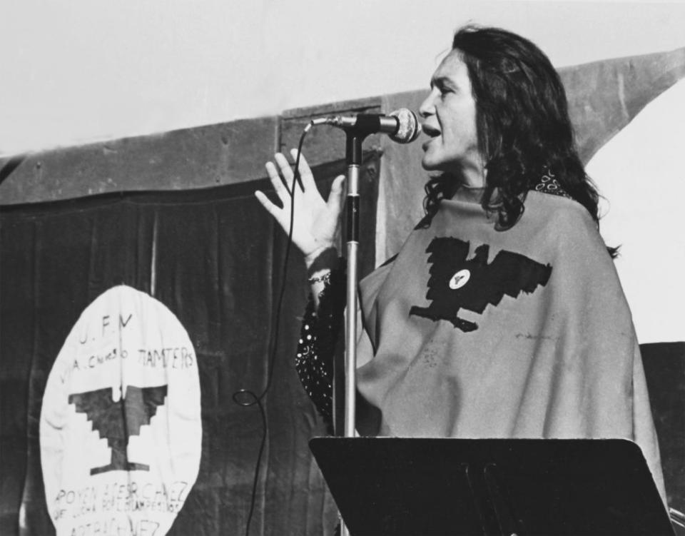 American labor activist and co-founder of the United Farm Workers of America Dolores Huerta speaks on stage during a UFW rally in the mid-1970s in California. Huerta endorsed the state’s new model curriculum in ethnic studies. (Cathy Murphy/Getty Images)