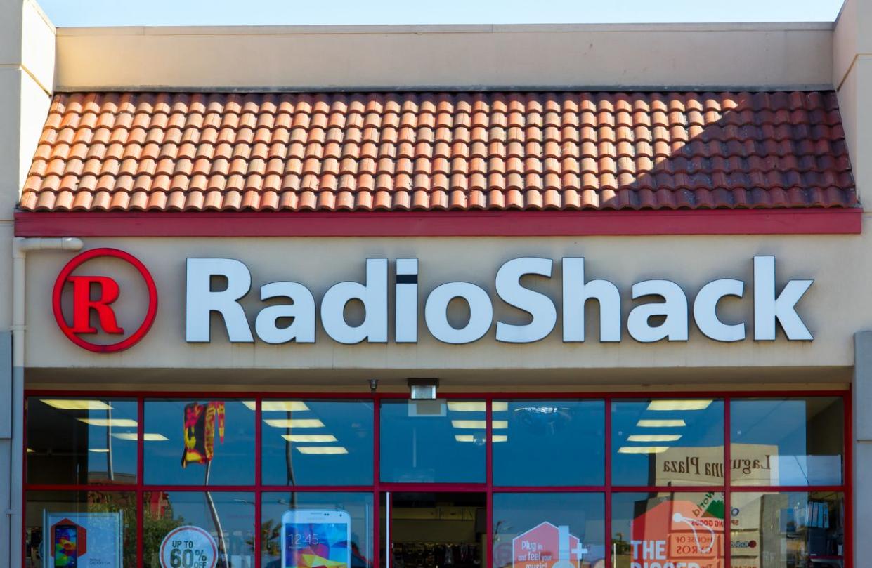 RadioShack retail store exterior