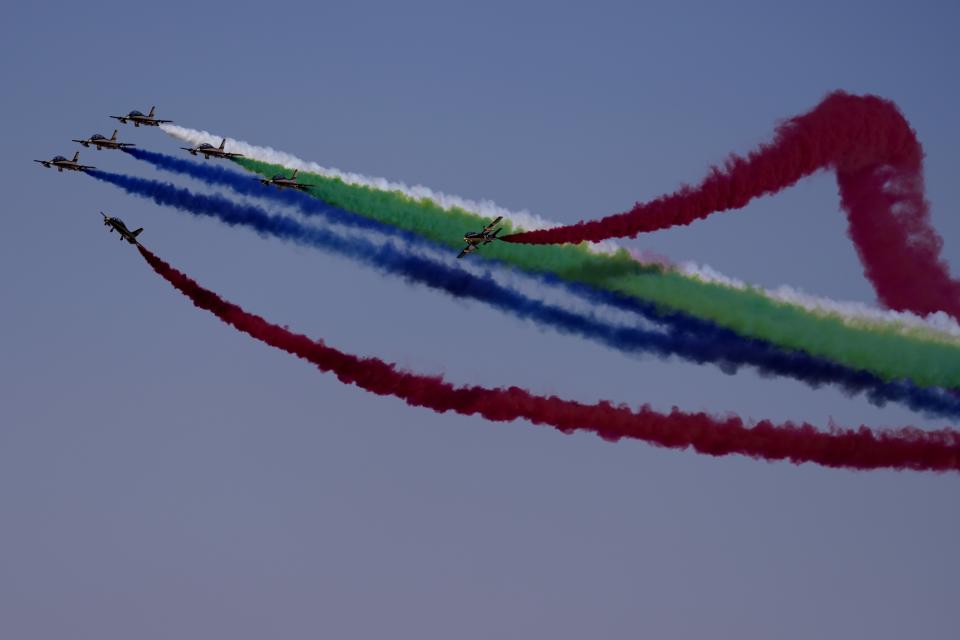 "Al Fursan", or the Knights, a UAE Air Force aerobatic display team, perform during second day of the Dubai Air Show, United Arab Emirates, Tuesday, Nov. 14, 2023. (AP Photo/Kamran Jebreili)