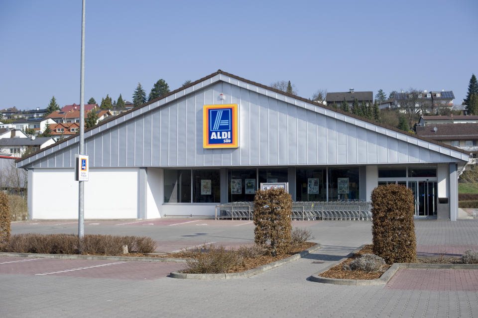 Für einen Schinken hat Discounter Aldi den Negativpreis bekommen (Bild: Getty Images)