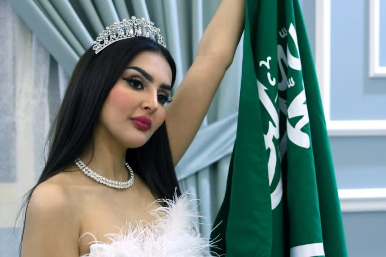 Saudi model Rumy Al-Qahtani poses for a picture during an interview with AFP at her home in Riyadh (Fayez Nureldine)