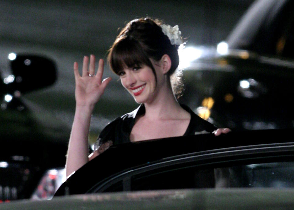 Anne Hathaway filming 