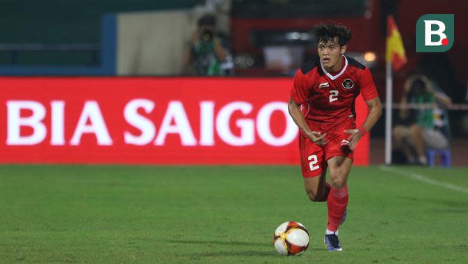 Pemain Timnas Indonesia U-23, Alfeandra Dewangga saat pertandingan melawan Timor Leste dalam laga kedua fase Grup A SEA Games 2021 di Stadion Viet Tri, Phu Tho, Vietnam, Selasa (10/5/2022). (Bola.com/Ikhwan Yanuar)
