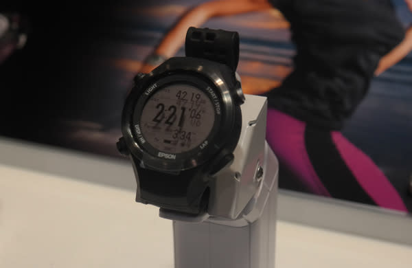 Epson's Runsense 810 Learns How You Run, Tracking Every Stride