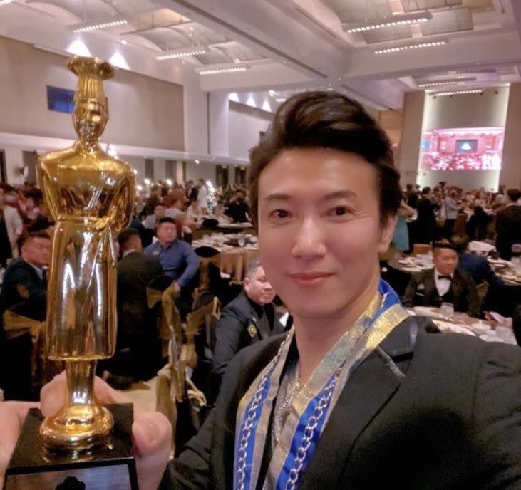 陳鴻獲2022年馬來西亞「世界頂級美食獎」最佳殊榮肯定。（固力狗娛樂提供）