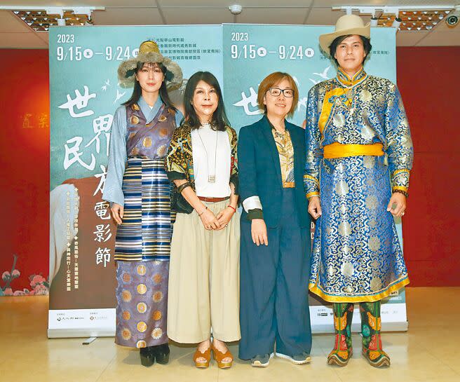 小薰（左起）、文化部蒙藏文化中心主任高玉珍、文化部政務次長王時思、大慶昨一同出席影展記者會。（范揚光攝）