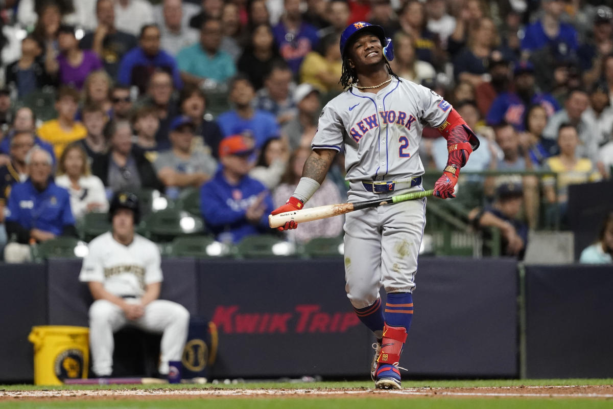 The Mets jeopardized their playoff hopes by allowing just two goals in a 6-0 loss to the Brewers