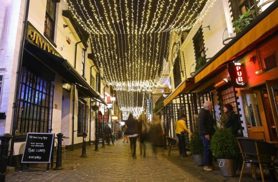 Glasgow Times: Ashton Lane is well liked for its cocktail bars and pubs (NQ)