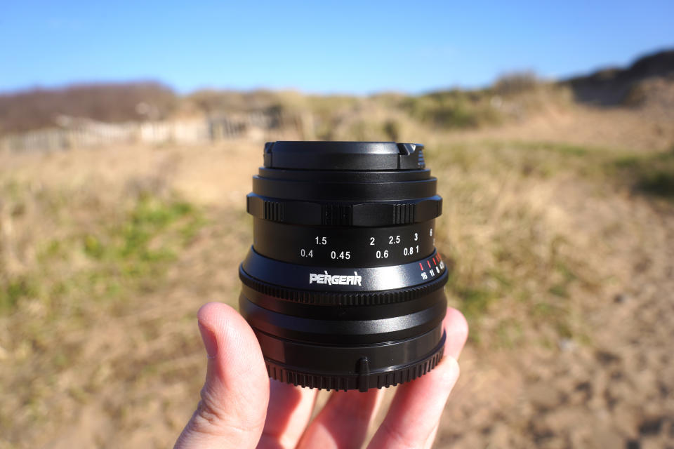 Pergear 35mm f/1.4 review