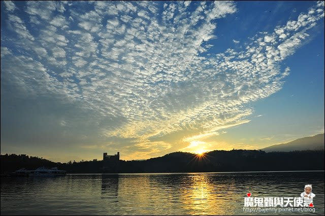 《南投景點美食》日月潭朝霧碼頭日出 埔里鹹油條 恆吉城早餐店蔥油餅加蛋