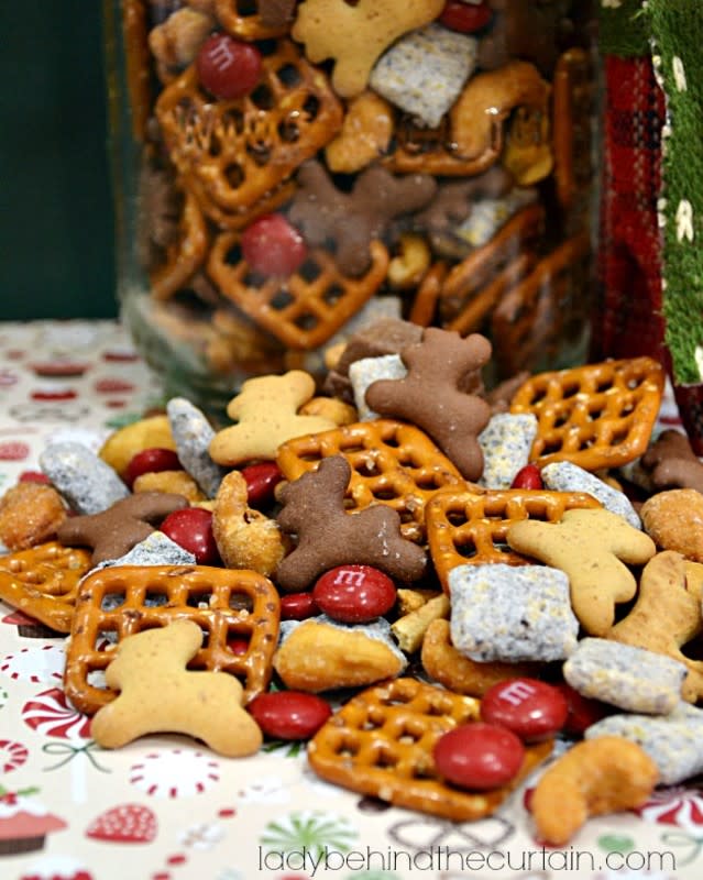 How To Make Reindeer Food - A Dab of Glue Will Do