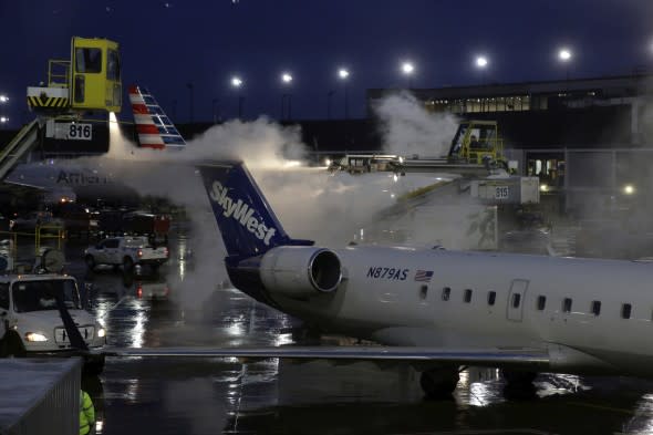 AP Image Plain Deice Friday Jan. 18, 2018 Chicago