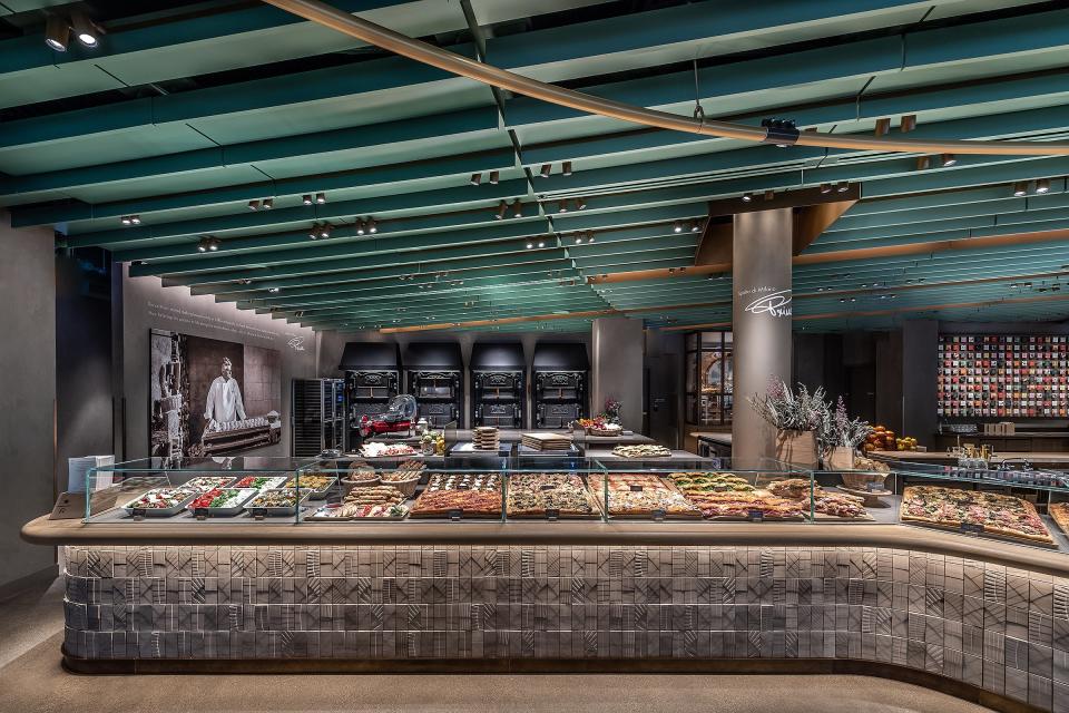 The second floor is for sweet tooths, with expanded Princi offerings (try the cornetti!) and a craft coffee bar where baristas whip up delicacies. There are sweets from the local Chocolat Uzma, too, designed to be paired with the Starbucks blends. 
