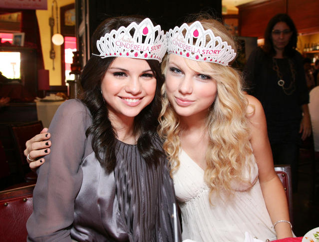 Selena Gomez and Taylor SwiftThe Premiere of 'Another Cinderella Story'  held at The Grove - Arrivals Los Angeles, California Stock Photo - Alamy