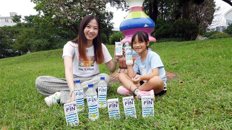 黑松FIN於今夏推出大小朋友的補水好夥伴「FIN好菌補給飲」。（圖／BabyHome提供）