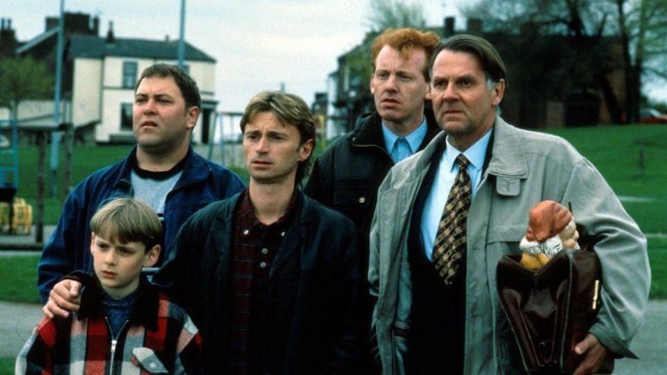 Tom Wilkinson y el elenco de The Full Monty