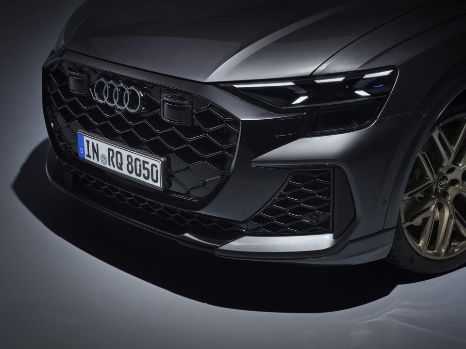 2025 audi rs q8 performance