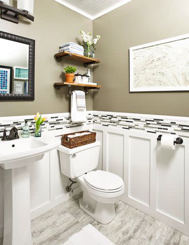 Easy and Budget-Friendly Powder Room Remodel Ideas for a Major Update