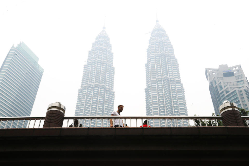 General view of a hazy Kuala Lumpur September 19, 2019. — Picture by Firdaus Latif