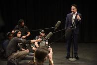 Lin-Manuel Miranda, compositor y autor del premiado musical de Broadway "Hamilton", habla con los medios en una conferencia de prensa tras la primera presentación de la obra en el Centro de Bellas Artes de Santurce, en San Juan, Puerto Rico, el viernes 11 de enero de 2019. (AP Foto/Carlos Giusti)