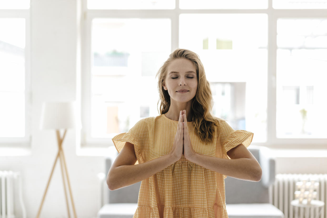 Experts share five tips for improving posture. (Getty Images)