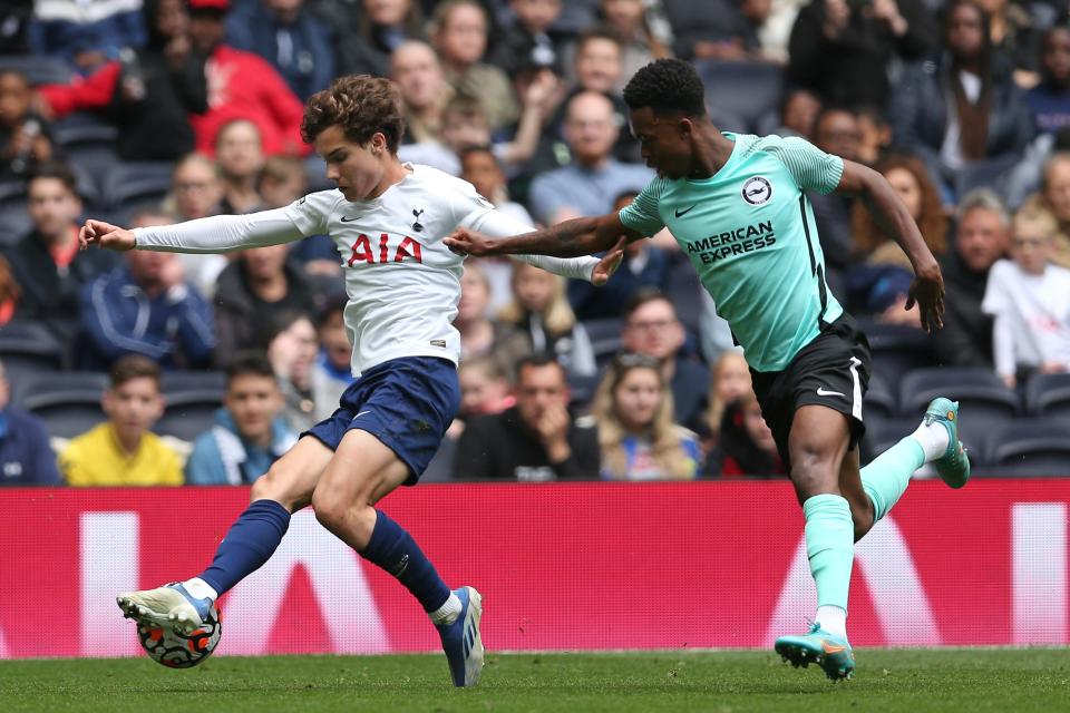 Zak Sturge (right) is highly rated at England youth level. (Getty Images)