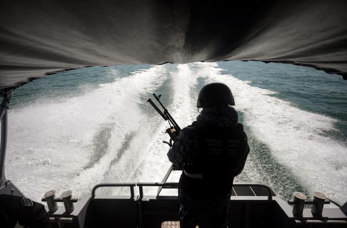 Ukrainian border guards patrol the Sea of Azov off the city of Mariupol on April 30, 2021. (Photo by Aleksey Filippov / AFP) (Photo by ALEKSEY FILIPPOV/AFP via Getty Images)