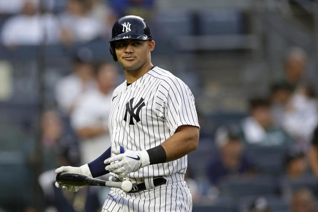 Top Yankees prospect Jasson Domínguez returns to IL due to oblique injury weeks after return from Tommy John surgery - Yahoo Sports