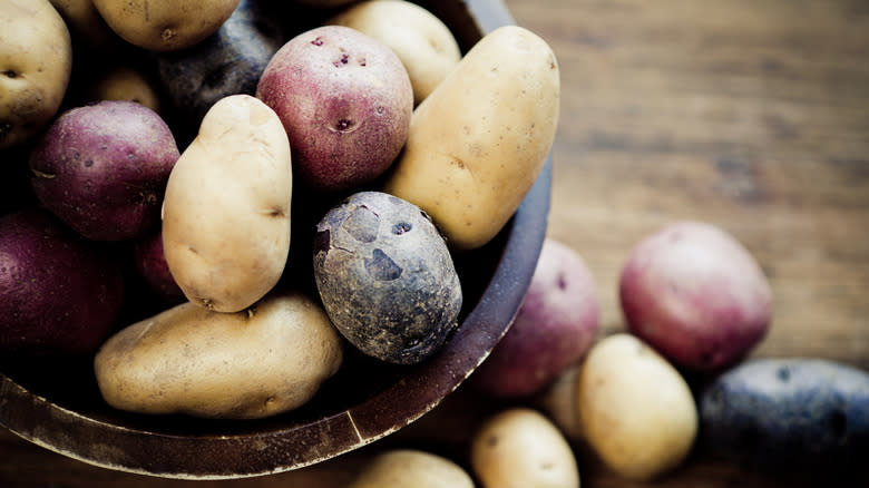 fingerling potatoes in wooden bowl