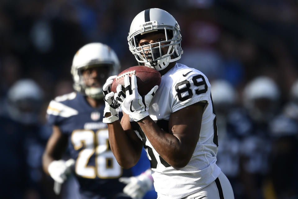 Oakland Raiders wide receiver Amari Cooper had a disappointing 2017 season. (AP)