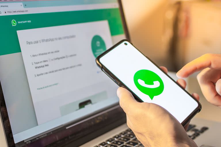 Cómo descubrir si me espían en WhatsApp Web