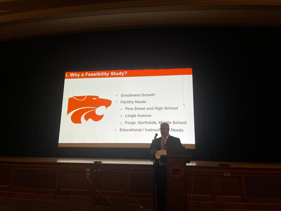 District Superintendent Bernie Kepler began the presentation by giving some background on why the district needed a feasibility study, what future problems it was facing, and the purpose of the public forum.
