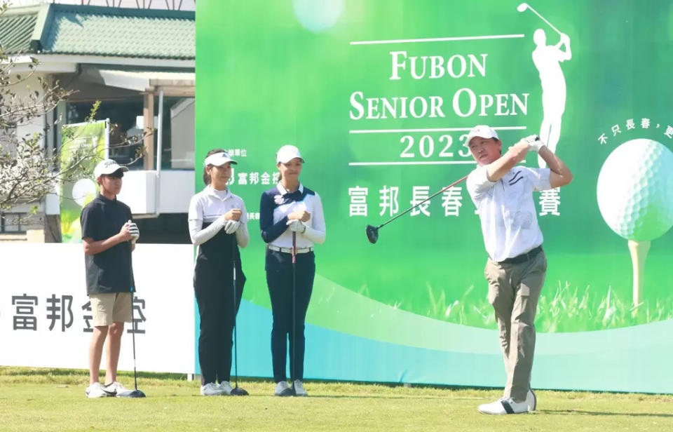 大鵬鳥張澤鵬傳承營中開出漂亮一球，讓同組業餘小將讚歎不已。官方提供