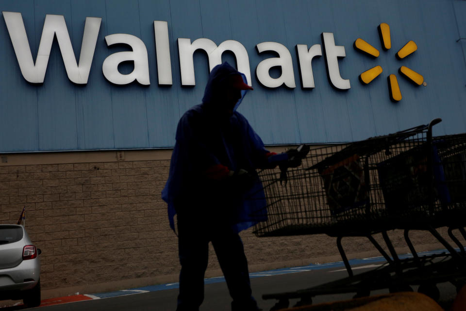 Imagen de las afueras de uno de los locales de Walmart. REUTERS/Daniel Becerril/File Photo